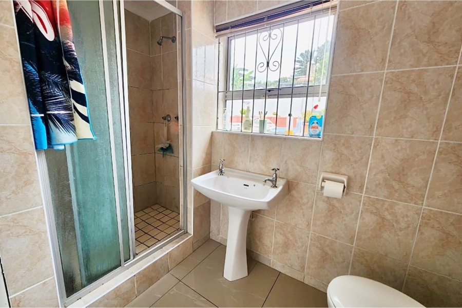 To Let 5 Bedroom Property for Rent in Perridgevale Eastern Cape
